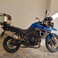 Triumph Tiger XRX + tris di borse + scarico arrow