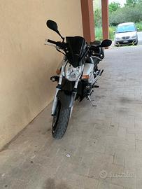Suzuki gsr 600