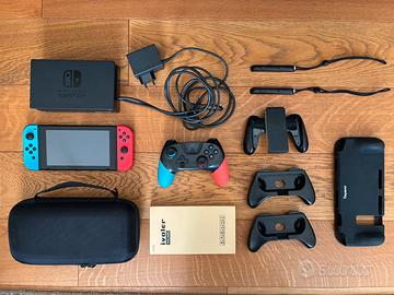Nintendo Switch + Pro Controller + Accessori