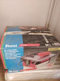 Taglia piastrelle da banco Ferm TZ -700