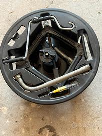 Kit con cric e attrezzi per FIAT Punto Evo