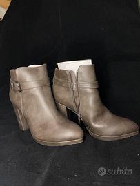 Stivaletti con tacco