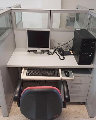 Scrivanie postazioni PC