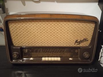 RADIO A VALVOLE TELEFUNKEN MAJESTIC
