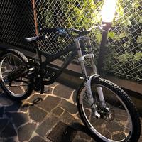 Specialized demo 8