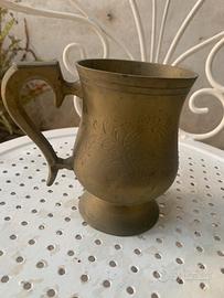Piccolo vaso in ottone