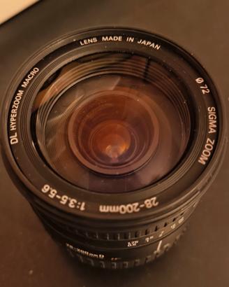 Sigma 28 - 200 Macro Nikon con adattatore EF 