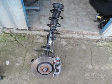 Montante ammortizzatore anteriore dx peugeot 208