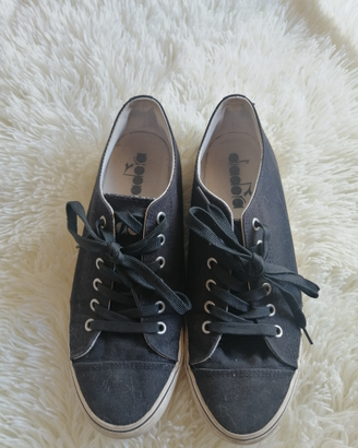 Scarpette maschili originali "Diadora"