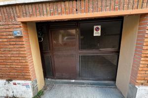 garage diverse metrature + 1 posto moto