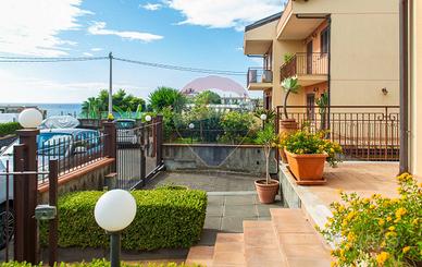 Villetta bifamiliare - Acireale