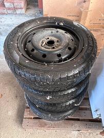 Gomme auto 175/65R15 84 T