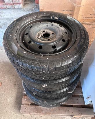 Gomme auto 175/65R15 84 T