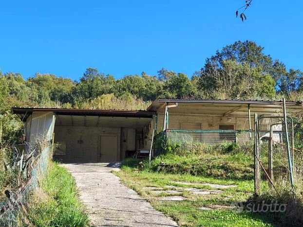 Rustico con terreno - Gavignano