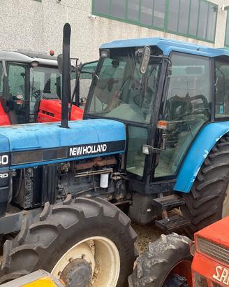 Trattore New Holland 7840