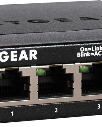 Switch NETGEAR GS305 + cavi Ethernet inclusi