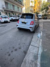 Abarth maniacalmente tenuta trattabile