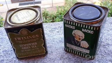 2 scatole di latta vintage "HACKS" e "TWININGS"