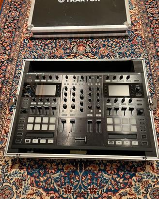 Console Traktor S8 + Flight Case