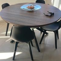 Tavolo Allungabile + 4 Sedie