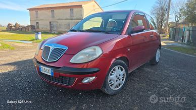 lancia Ypsilon platino 1.4