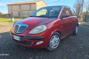 lancia Ypsilon platino 1.4