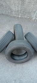4 pneumatici MICHELIN 215/70/15