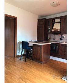 Top con 2 cassonetti piu 2 sgabelli