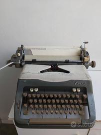 Macchina da scrivere 
