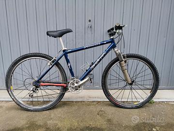 Mountain bike Specialized