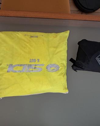 Tuta antipioggia tg L + copri scarpe 44/45
