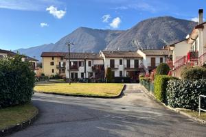 Bilocale con giardino - Canzo