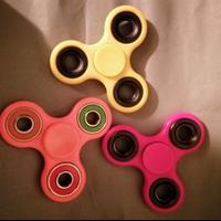 Gioco abilitá dita mano fidget spinner