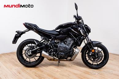 YAMAHA MT 07 - 2024