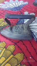 antico ferro da stiro