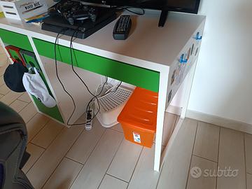 scrivania