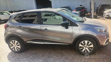 Renault Captur dCi 8V 90 CV EDC Sport Edition