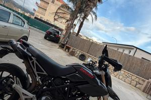 Ducati hypermotard 1100s