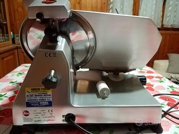 Affettatrice Professionale FAC Lama 250