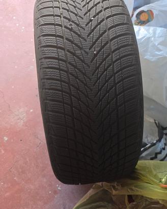 GOMMA INVERNALE 245/40 R18