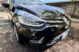 Clio IV Moschino zen