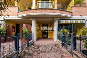 Appartamento su 2 livelli con doppi terrazzi e gar