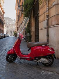 VESPA 125 PRIMAVERA ABS ROSSA