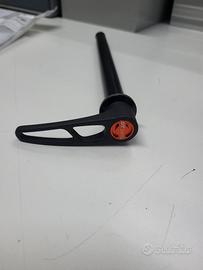 Perno ruota passante DTSwiss