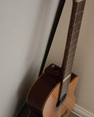 Chitarra Classica Amplificata 