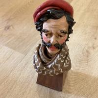 Mezzobusto di uomo siciliano in ceramica