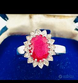 Anello 18 ct con rubino naturale e diamanti 