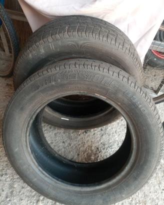 2 gomme auto Bridgestone usate