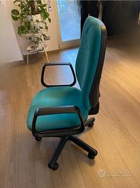 Sedia da scrivania com braccioli