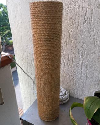 Colonna tiragraffi